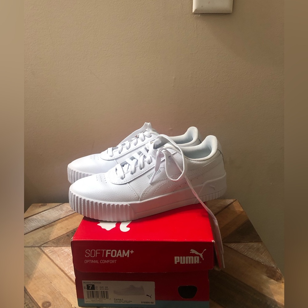 Women’s Puma size 7 all white in EUC…